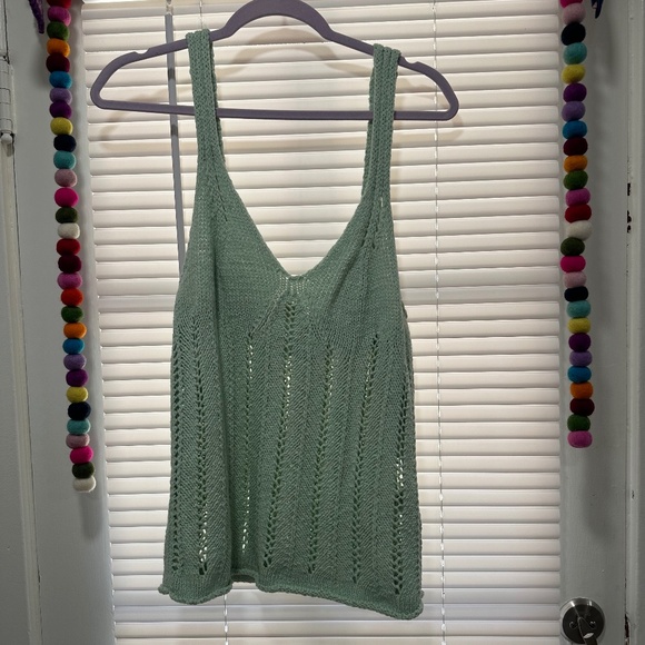 Abercrombie & Fitch Tops - Abercrombie sweater tank top